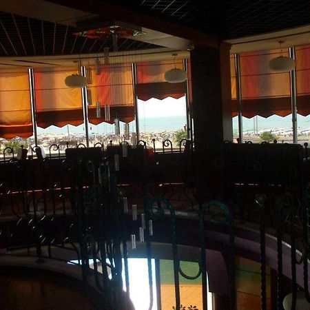 Vela Hotel Kryemëdhej Zewnętrze zdjęcie